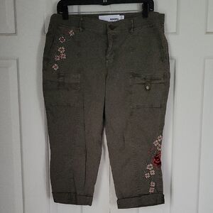 Sonoma Womens Olive Green Floral Embroidery Cargo Capris Sz 12p